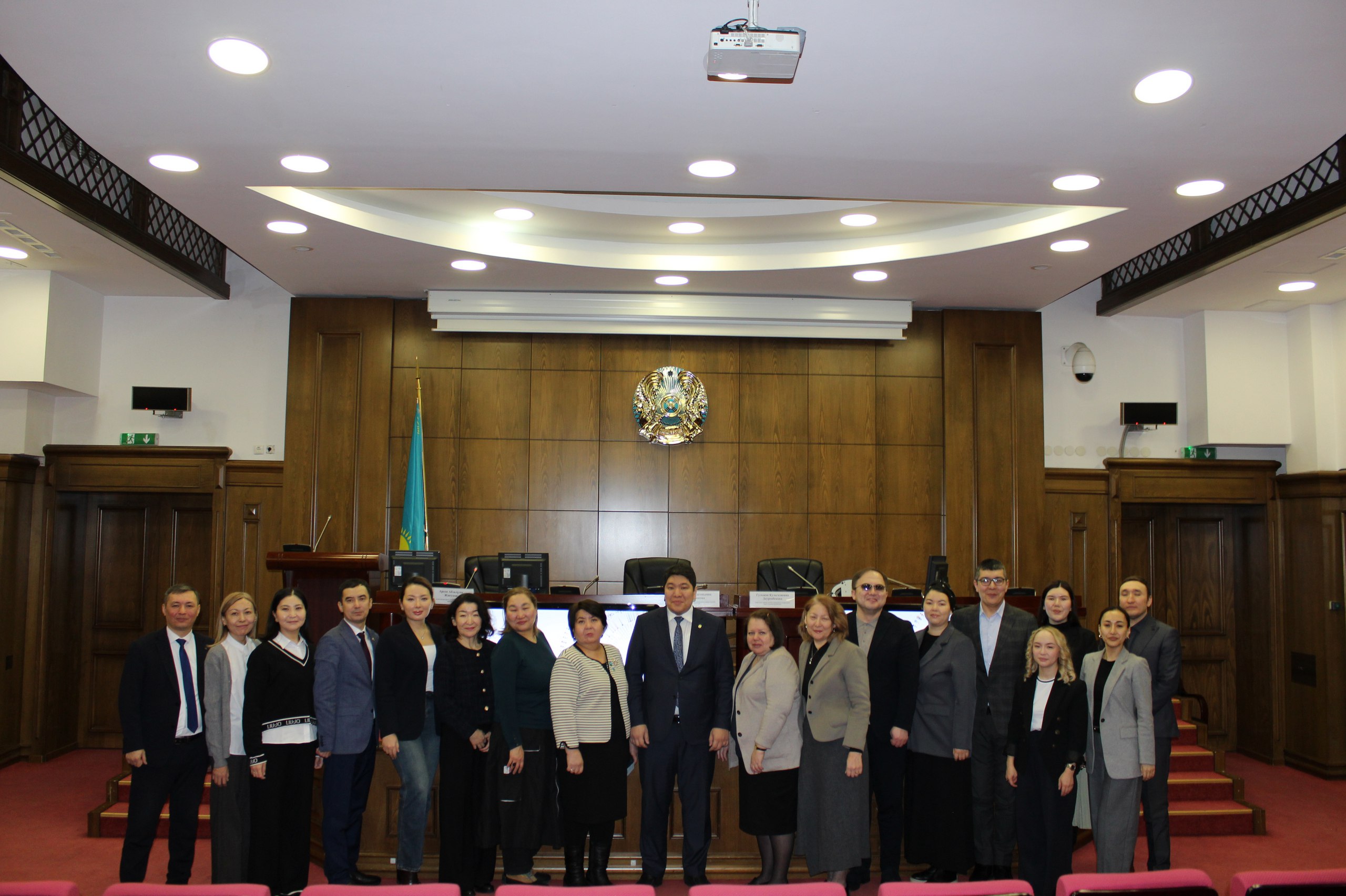 Мемлекеттік басқару академиясының докторанттары ресми статистиканың мүмкіндіктерімен танысты