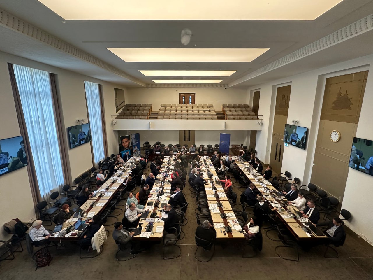 Қазақстан балалар статистикасы жөніндегі TransMonEE желісінің сессиясына төрағалық етуде