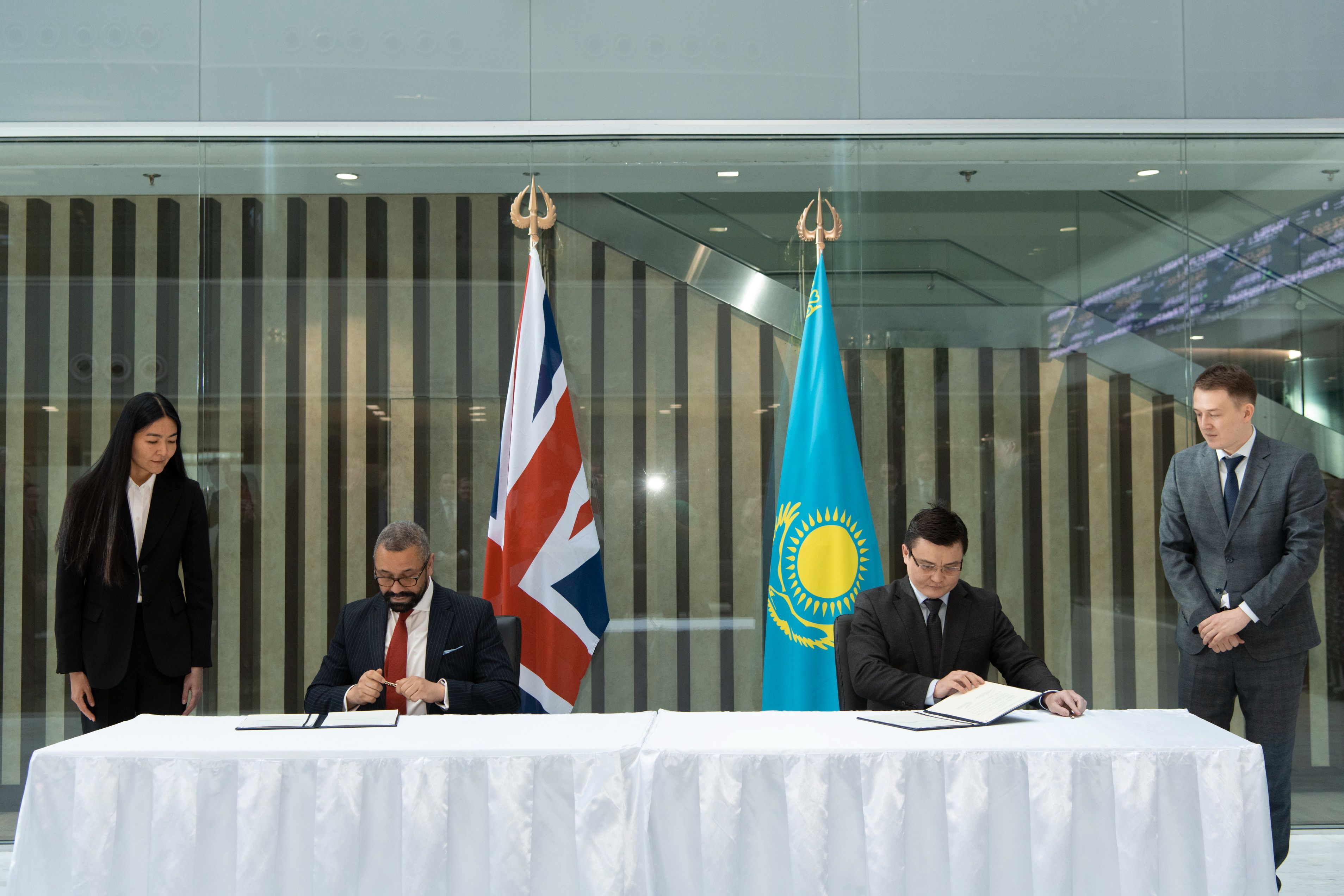 Қазақстан «Орталық Азиядағы экономикалық даму үшін тиімді басқару» бағдарламасына қосылды