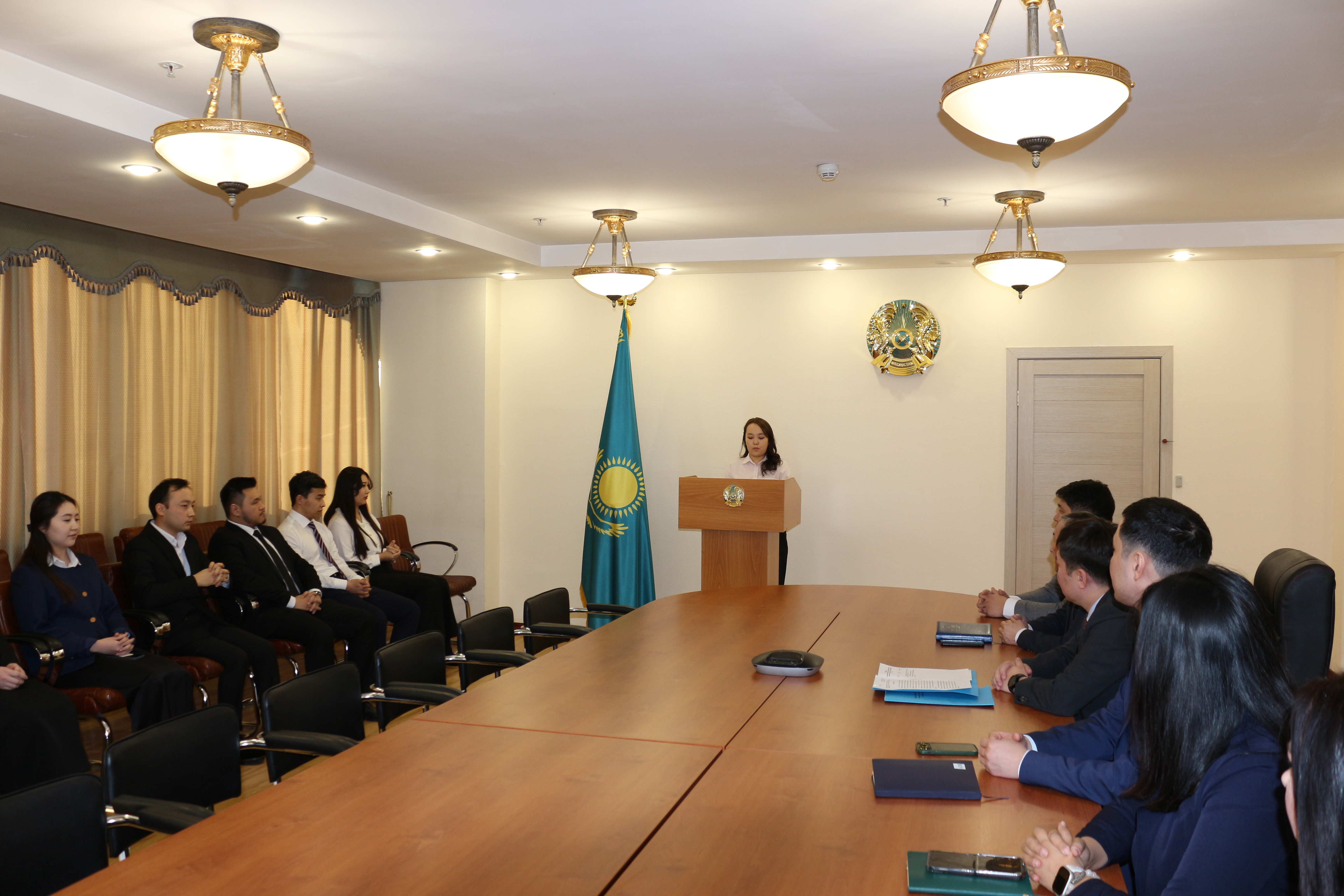 Бюрода мемлекеттік қызметшілердің ант қабылдау рәсімі өтті