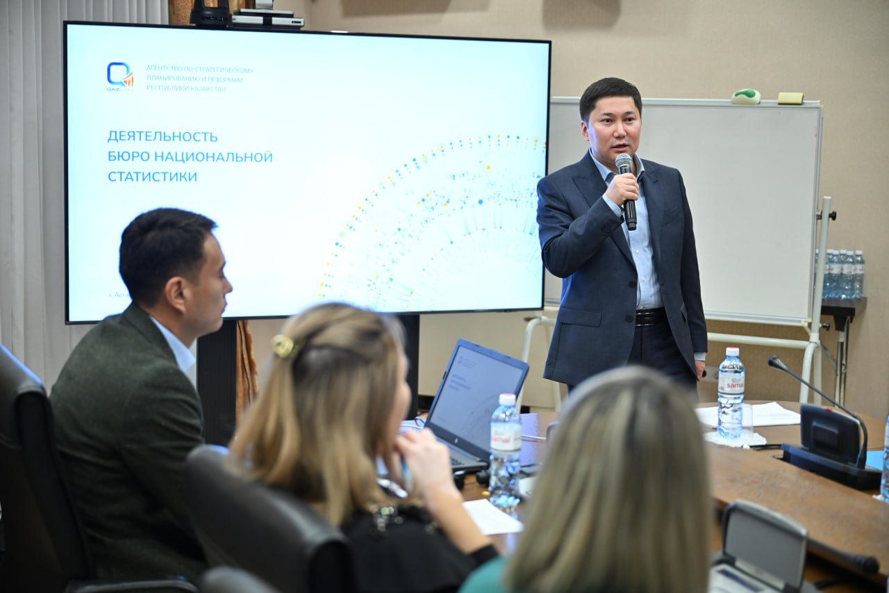 Мақсат Тұрлыбаев ҚР Парламенті Сенаты жанындағы «Талдау мектебінде» дәріс оқыды